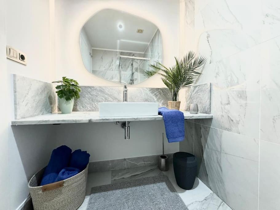 Welcome To Villa Bali A Luxurious Modern Getaway ロスクリスティアーノス エクステリア 写真